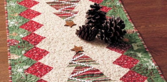 Table Tinsel Table Runner Quilt Free Pattern