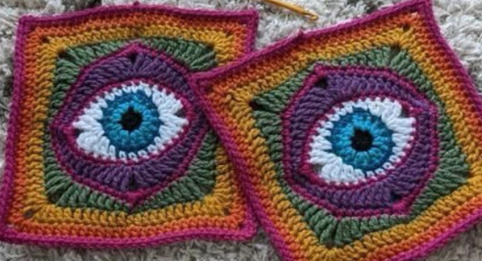 Crochet Evil Eye Granny Square Pattern – Free Tutorial