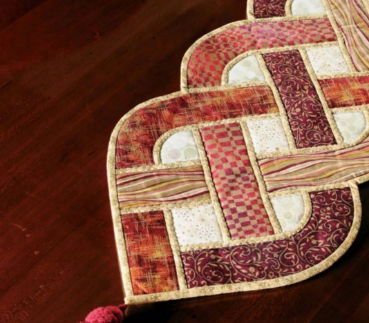 Golden Plait Runner Pattern